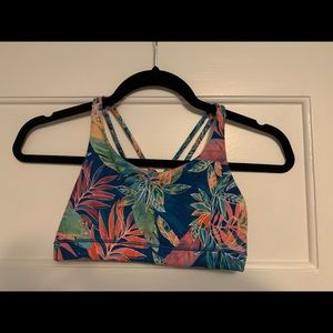 Athleta Girls Sports Bra size M (8-10)